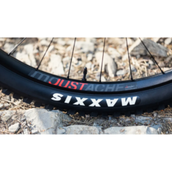 Stickers Roues Moustache Aluminium pour VAE - Élégance et Personnalisation